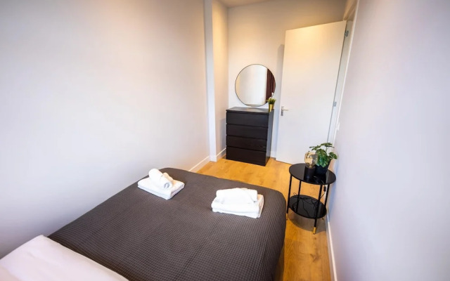 Spacious 2 Bedroom Serviced Apartments 71-77m2