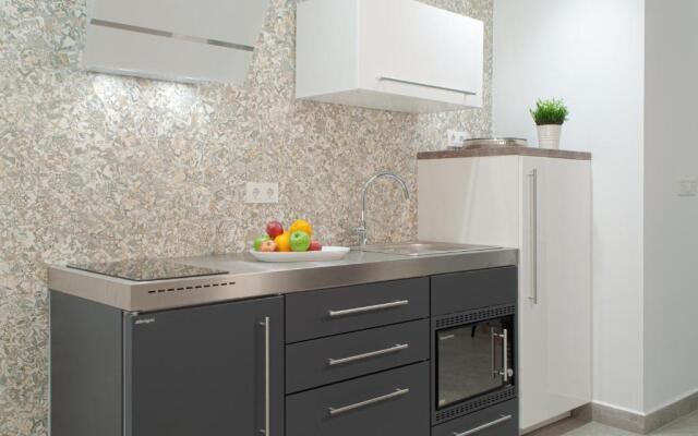 ABAL Apartments - Barrio