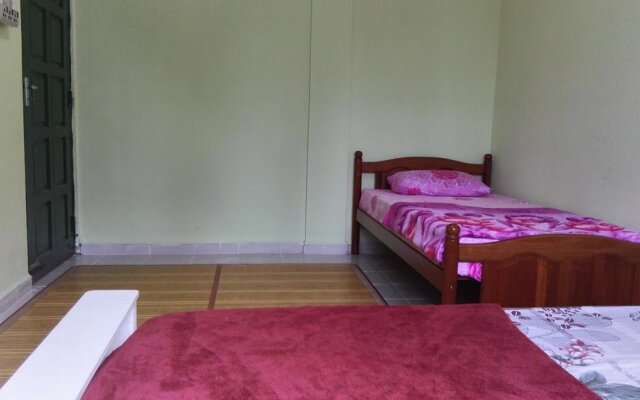 Baan Tanyong B&B