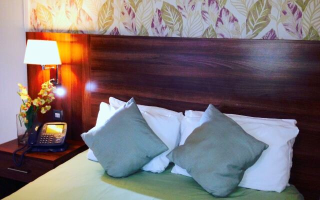 Ely House Hotel