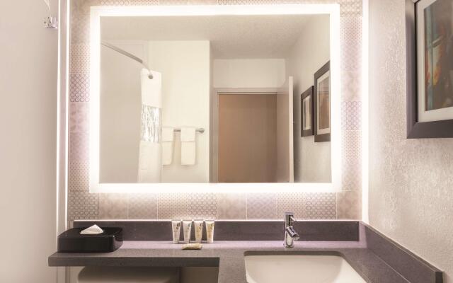 Country Inn & Suites by Radisson, North Little Rock, AR