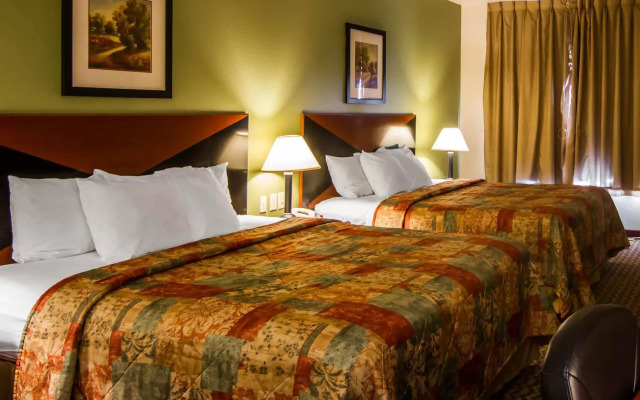 Clarion Inn & Suites Weatherford South