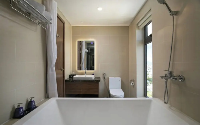Mangata Beachfront Hotel