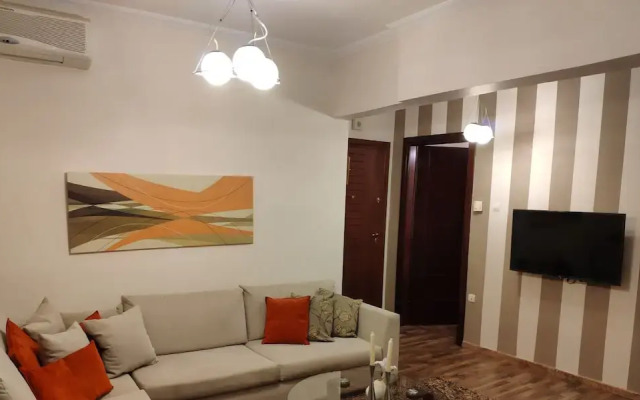 Travell Suite 11