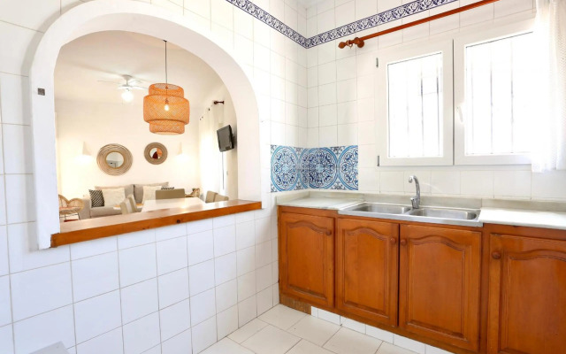 Urbanización El Oasis, 20 Villas en 1ª Línea Playa