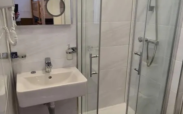 Torland Seafront Hotel