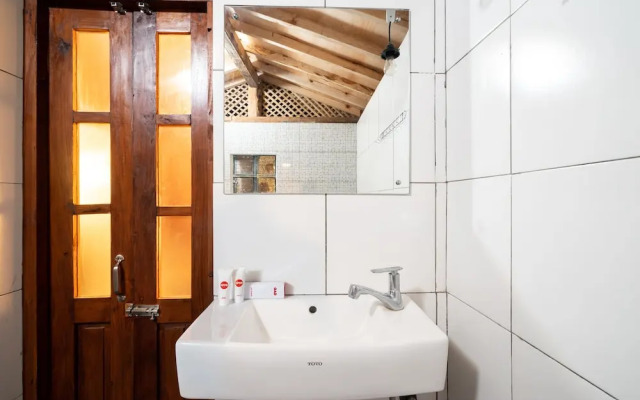 OYO 2393 Putroyono Homestay