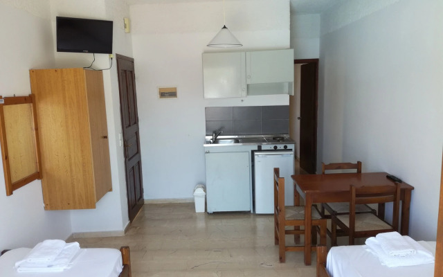 Karmi Studios & Apartments
