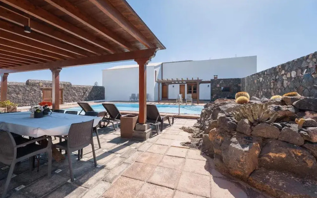 Casa Rural Hero With 5 Bedrooms and 4 Bathrooms