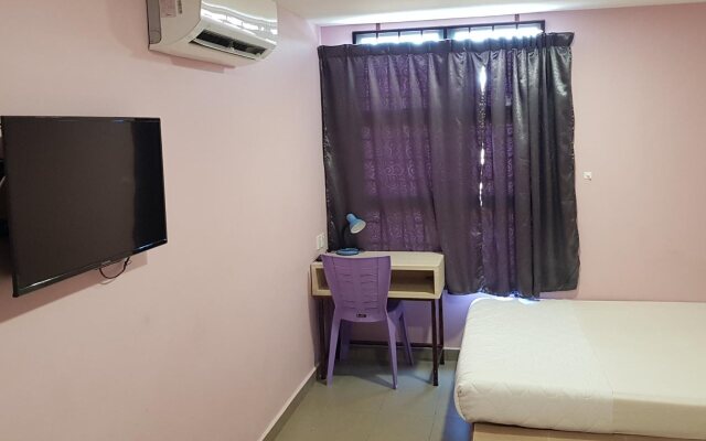 CMN Hotel & Homestay