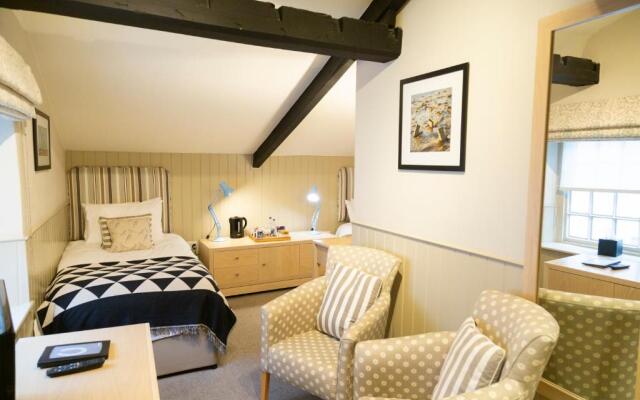 The White Horse Blakeney