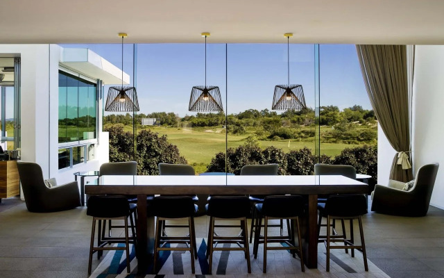 Pullman Magenta Shores Resort