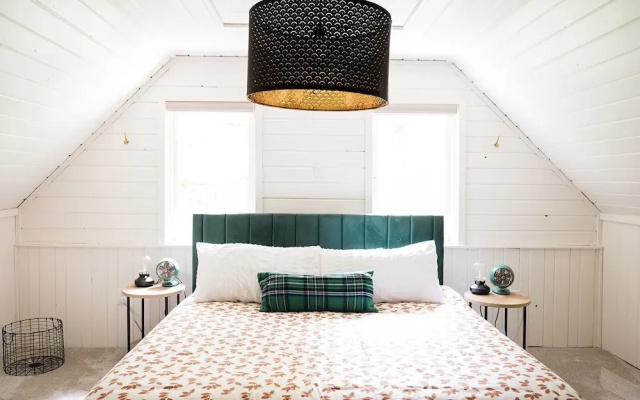 87sl - Starlink - Sauna - Sleeps 8