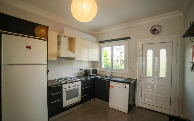 Sunny and Family Friendly Apartment Directly at the Pool