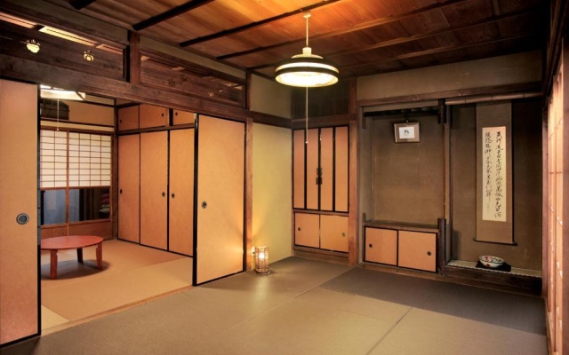 Kiyomizuan 清水庵 車庫2台可 ビフォアアフターの匠 坂田基禎さん改築の京町家 – Guest Rooms – Kyoto