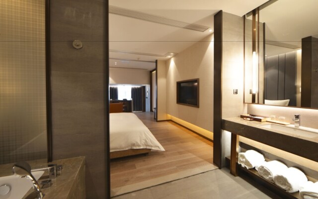 KuanRong Luxury Suites Hotel - Daping Times Square