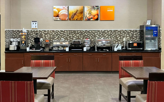 Comfort Inn & Suites Rogersville