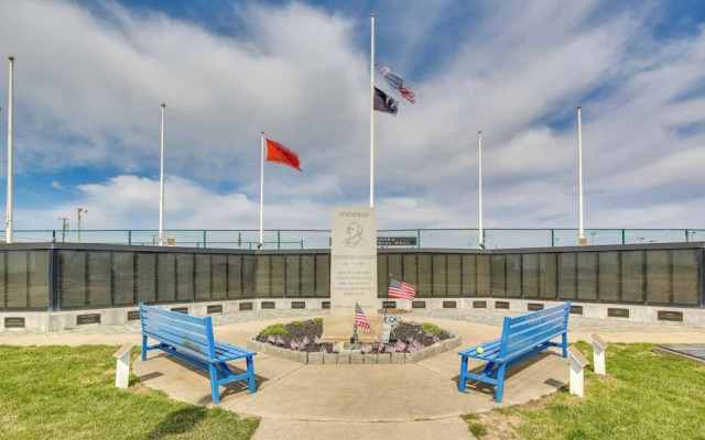 Wildwood Apartment < Half Mi to Boardwalk!