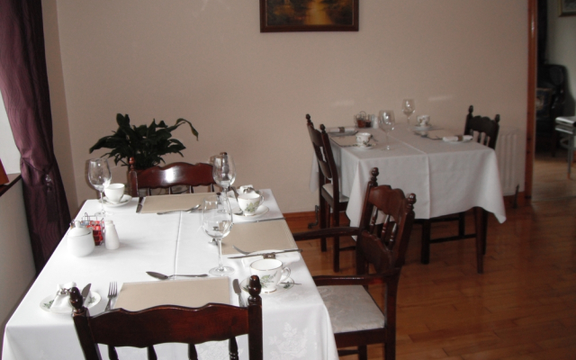 Briar Lodge