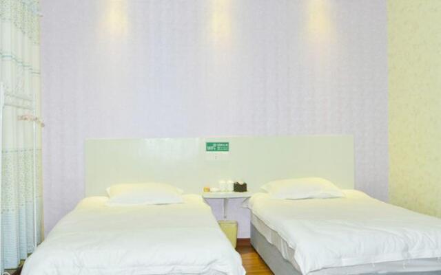 Zhangjiajie Clover Hotel
