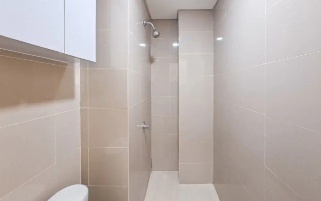 Comfy And Functional Studio At Apartment B Residence