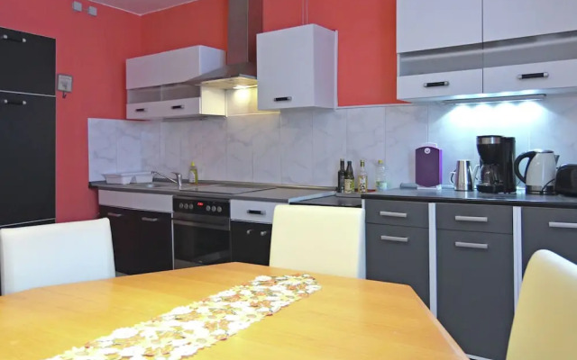 Delighftul Holiday Home in Usseln with Garden near City Center