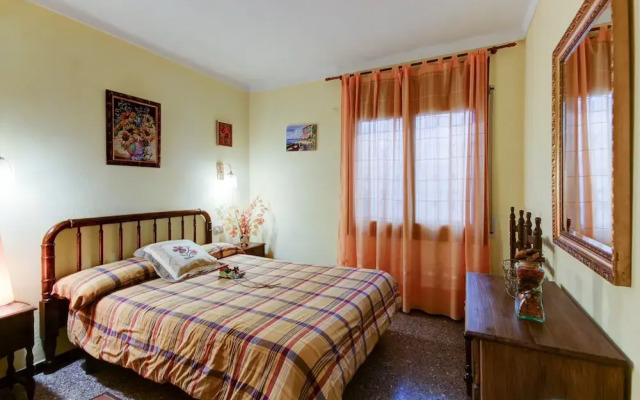 Apartment in Roses Near Beach