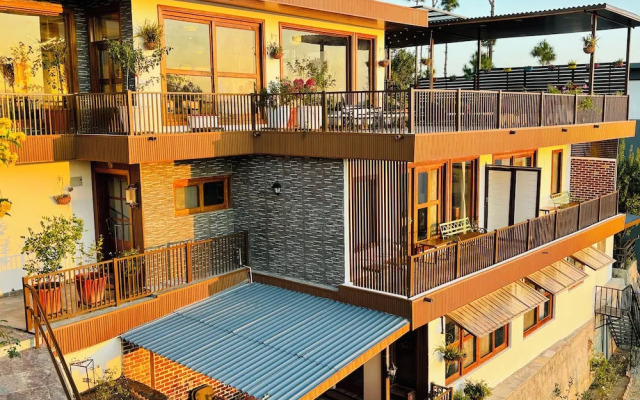 The Ridge House - A Villa Community