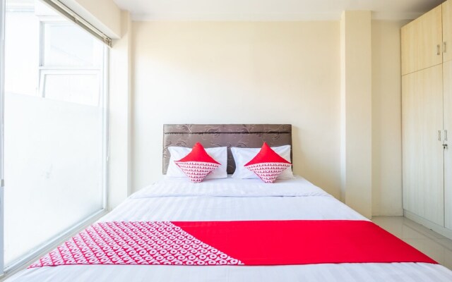 RedDoorz near Trans Studio Mall Bongo Residence