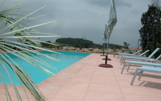 Au Mas Des Calmettes