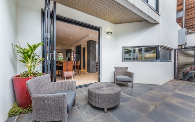 Luxury Designer Townhouse Parking