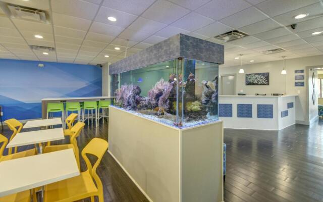 Emerald Coast Inn & Suites