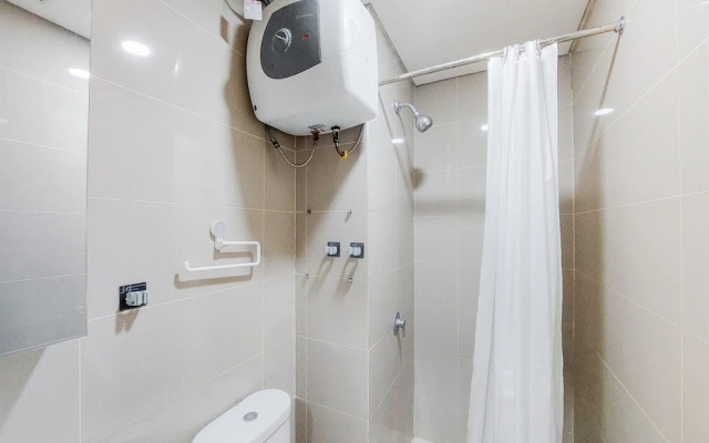 Comfy And Modern Studio Apartment At B Residence