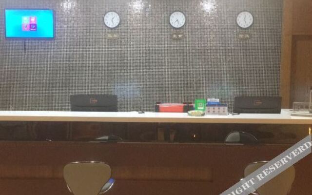 Zhuoyue Business Hotel (Hengshuihu Branch)