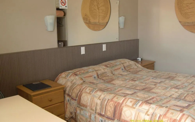 Travellers Rest Motel