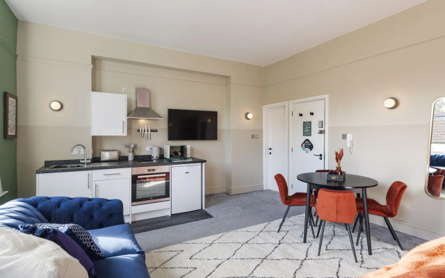 Your Apartment Clifton House