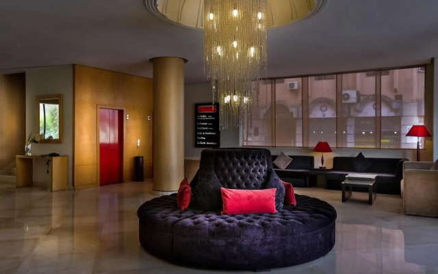 Red Hotel