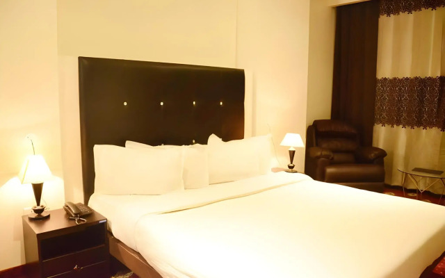 Hotel Orbion Mall Road