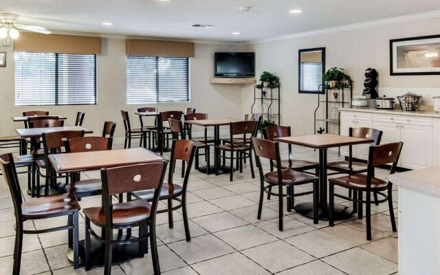 Motel 6 Texarkana, TX