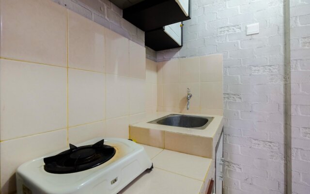 Studio Room at Sunter Park View Apartment By Travelio