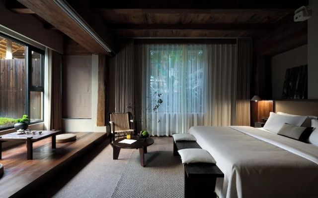 Xishuangbanna Jinghong Hidden in Nature