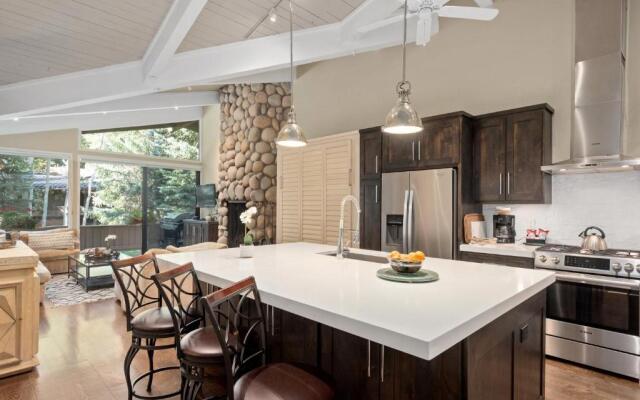 Standard 2 Bedroom - Aspen Alps #110