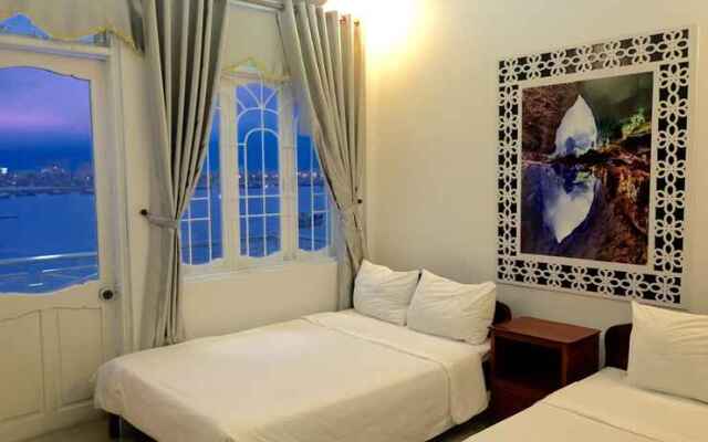 Tu Quy Hotel