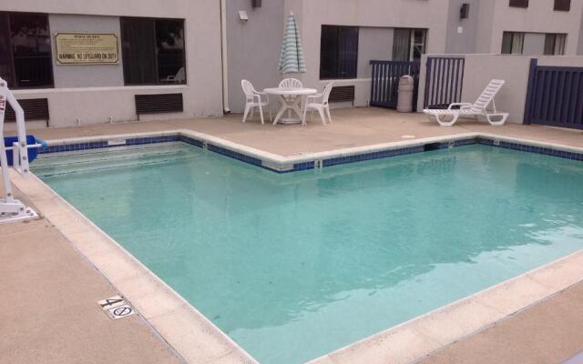 Motel 6 Dallas, TX - Northeast