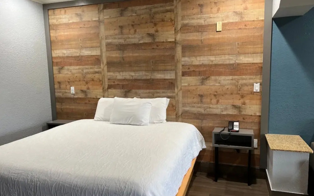 Symphony Inn and Suites