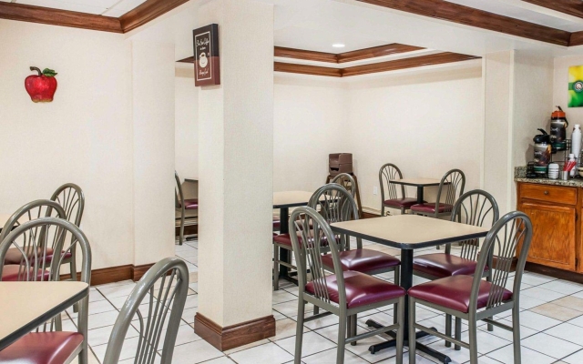 Comfort Inn & Suites Porter near Indiana Dunes