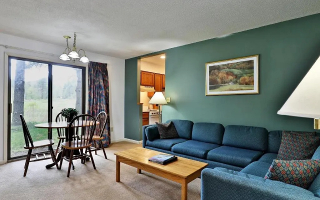 Cedarbrook Queen Suite 103