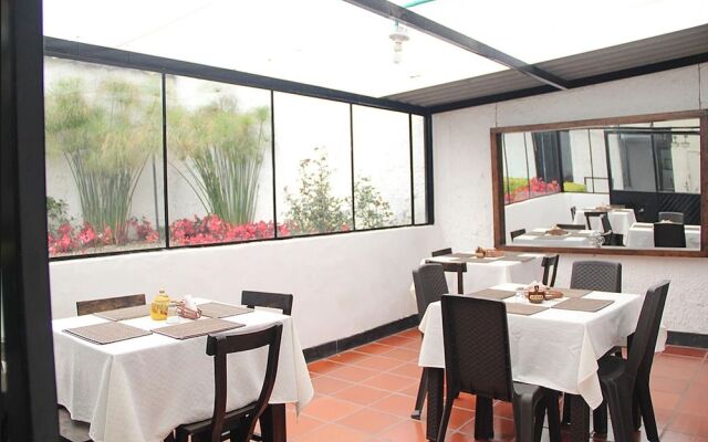 Hotel Posada De Santa Elena