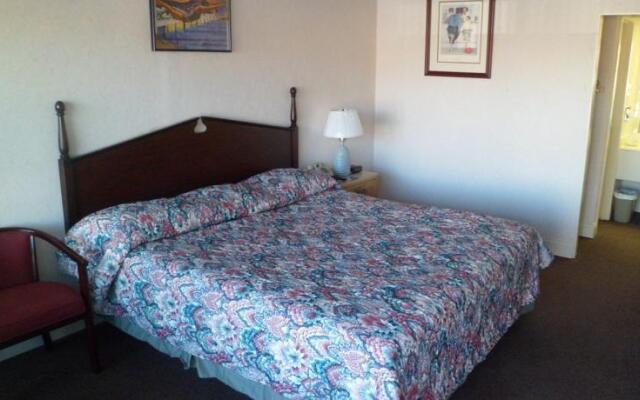 The Highlander Lodge Danville