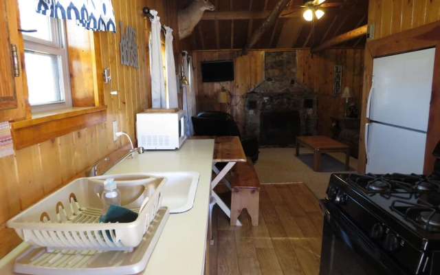 Eagle Nest Cabins & Marina